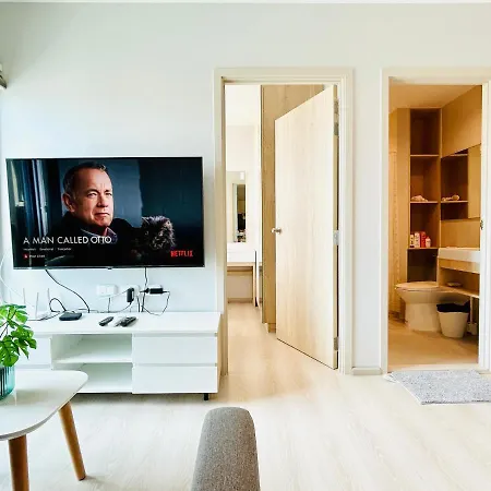 Nue Noble Srinakarin Apartment Bangkok Exterior photo