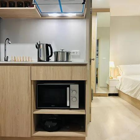 Nue Noble Srinakarin Apartment Bangkok Exterior photo